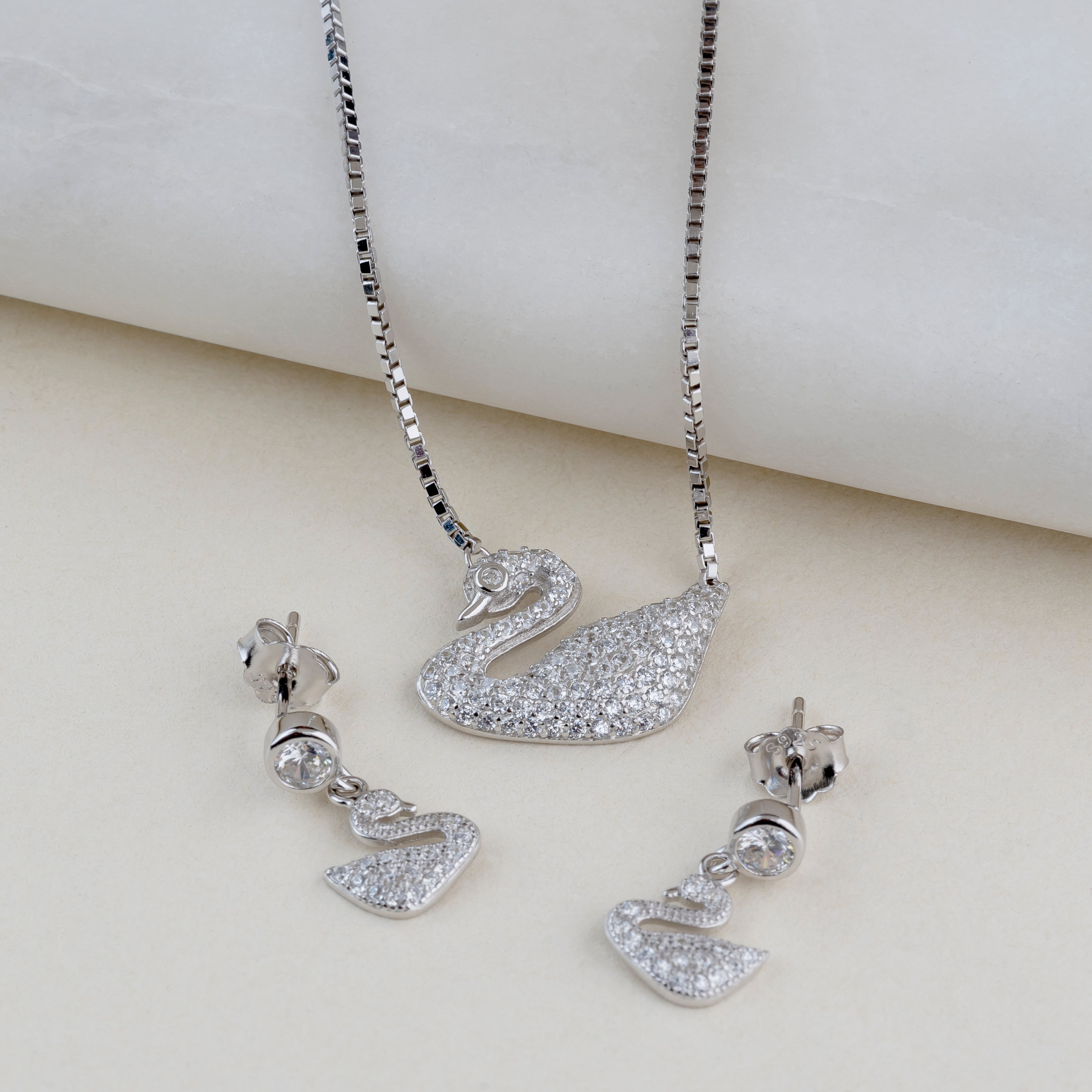 Silver Swan Chain set